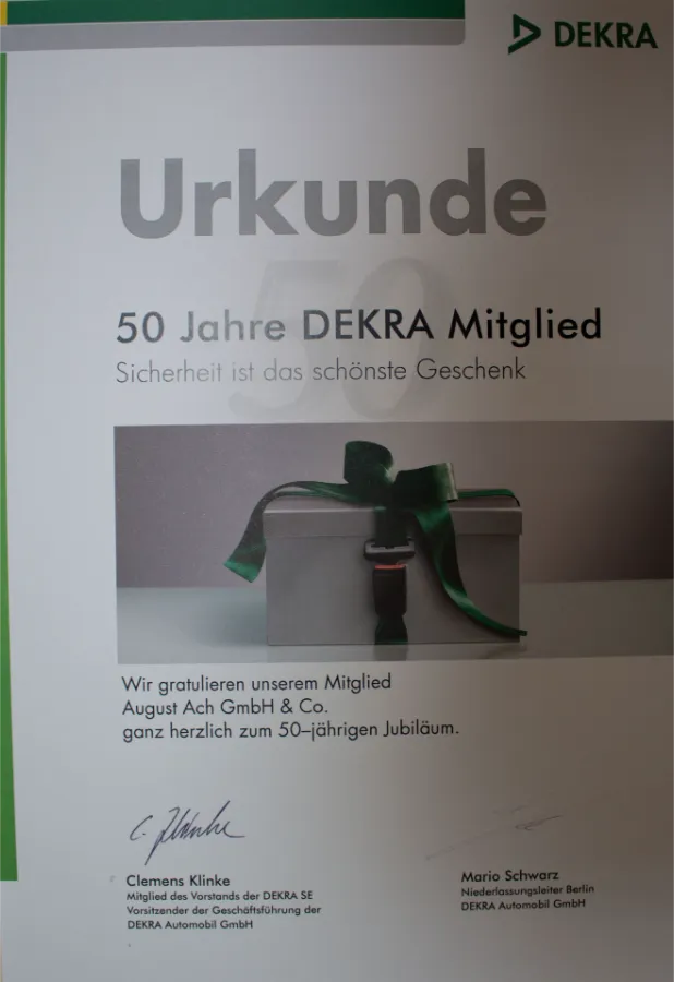 DEKRA-Urkunde für 50 Jahre Mitgliedschaft von Tempelhofer Reisen