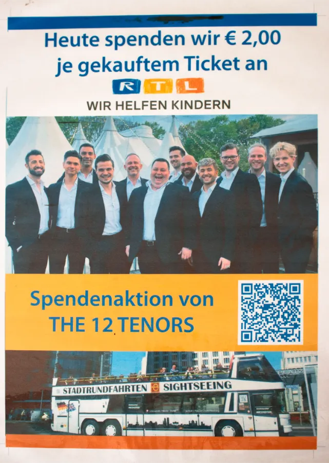 RTL-Spendenaktion „Wir helfen Kindern“ mit Gruppenfoto und Tempelhofer Reisen